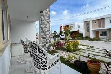 Majatalo Encantadora Villa Blue Completa