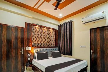 هتل Oyo Flagship Sr