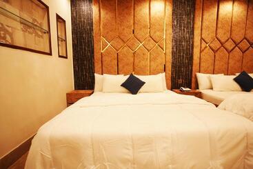 Pension Karachi Guest House