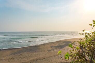 膳宿费 Twospaces Living At Balian Green Lagoon