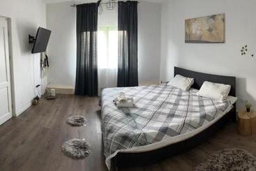 بنسيون Vila Boema