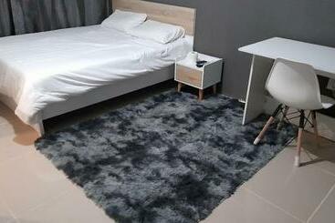 פנסיון Village Gardens