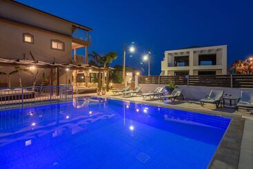 Armonia Studios & Apartments