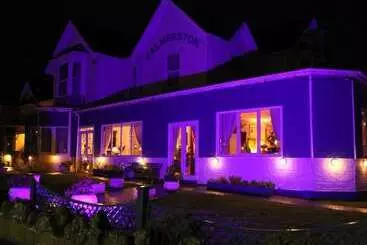 تختخواب و صبحانه Palmerston Grange