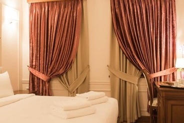 בית מלון כפרי Opera