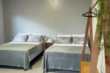 هاستل Morada Da Ilha Pousada