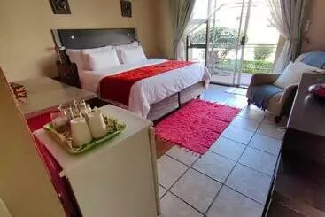 ペンション Leondale Guest House