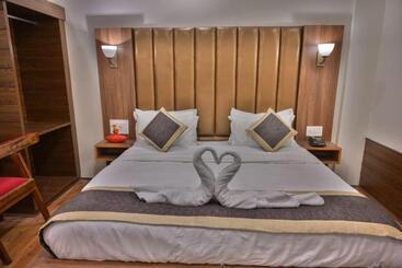 Hotell Treebo Royal Park 7 Km From Dal Lake