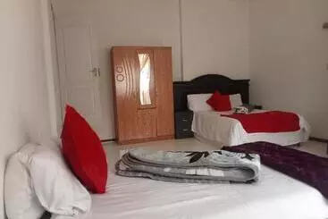 ペンション Holy And Joy Guesthouse