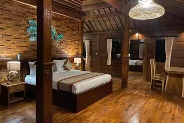 ペンション Virani Villa