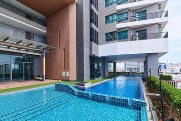 Hotel Citiresort @sea Sriracha