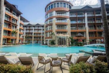 בית מלון כפרי Mandarin Bay Resort And Spa