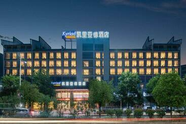 Kyriad Marvelous Hotel Hezhou Wanda Plaza