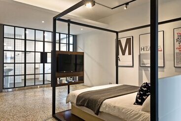 تختخواب و صبحانه Island House