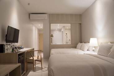 Hotel Tri Shawa Resort