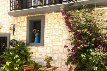 1870 S Taş Konak Otel üç Oda