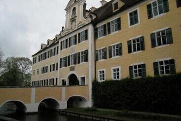 Pensionat Wohnen Am Wasserschloss Sandizell