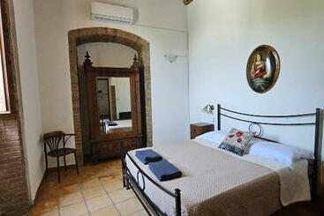 Pension (Hôtel basse catégorie) Castel Secolo Xiii Assisi Perugia