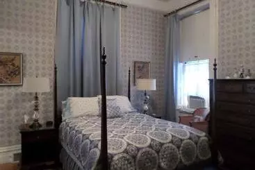 ベッドアンドブレックファースト Hillard House Inn