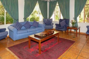 Hotel Valley Of The Rainbow Estate