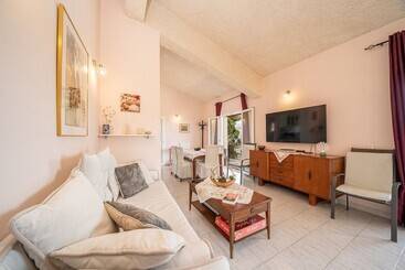 Vakantie-appartementen Villa Ostria