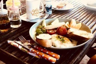 Pariango Beach Motel