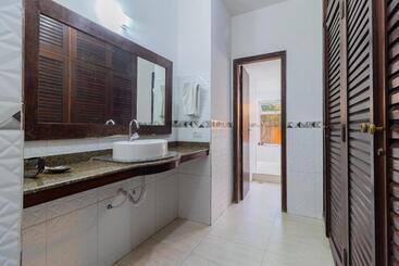 פונדק Pousada Casa Amarela