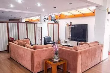 Hotel Six S