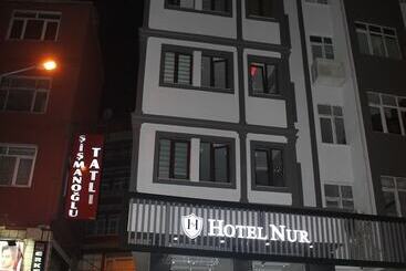 تختخواب و صبحانه Nur