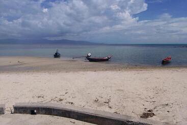 Vandrarhem Pink Easy Homes Koh Phangan