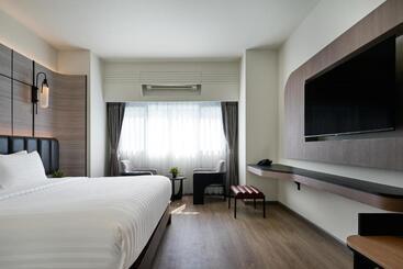 Panmanee Hotel Newly Renovated