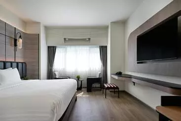 Panmanee Hotel Newly Renovated