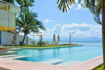 Le Divine Comedie Beach Resort