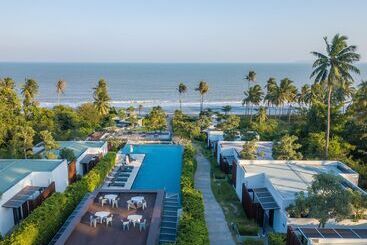 Seanery Beach Resort
