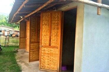 膳宿费 Sleepy Hut Pai