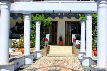 בית מלון כפרי Dimitra Sun