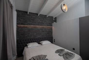 فندق ريفى The L Suites & Apartments