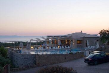 Kolokotronis Hotel & Spa