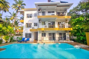 Hotel Rainforest Enclave, Arpora   10 Mins To Baga Beach