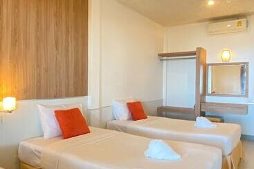 Hotel Laem Sing Natural Beach Resort