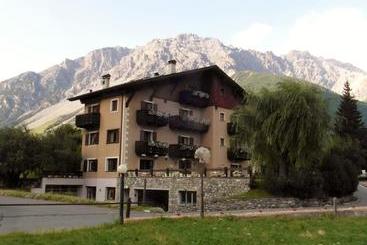 Szálloda Alpi & Golf