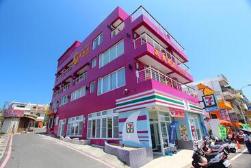 تختخواب و صبحانه 墾丁品喬旅店