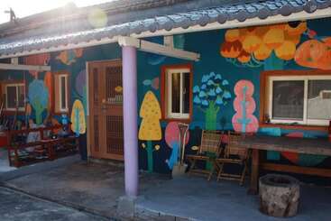 Lia Backpacker Youth Hostel