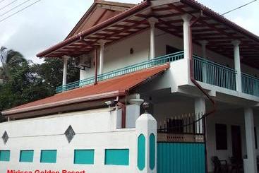 펜션 Mirissa Golden Resort