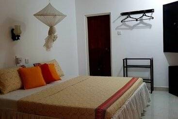 Пансион Sea Shine Guest House