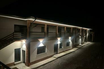 استراحتگاه Pensiunea Vox