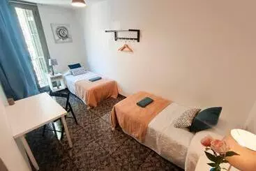 ユースホステル Private Rooms At Plaza Urquinaona