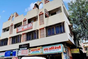 Hotel Thakkar Lodge