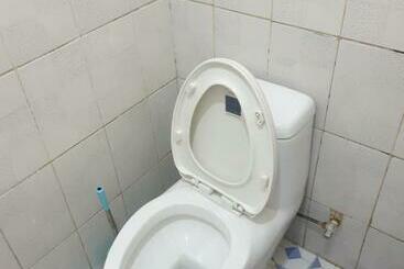 Vee, Only Female Hostel