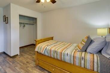 بيت ريفى Southwest City Home W/ Fire Pit: 9 Mi To Grove!